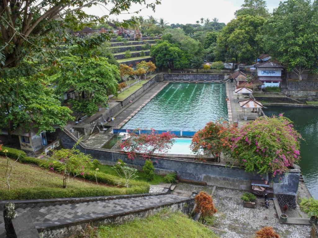 Narmada Convention Hall Hotel Mataram Bagian luar foto