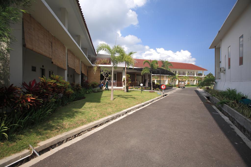 Narmada Convention Hall Hotel Mataram Bagian luar foto